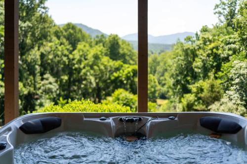 Love Afton Cabin - Family Home