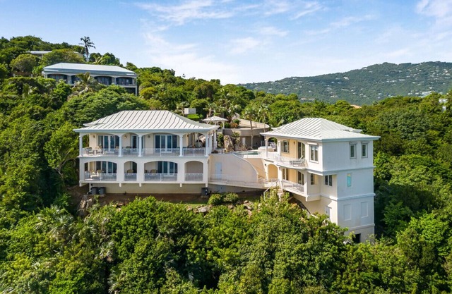 Love Always! New Listing! Oceanfront Villa/Amazing Views. Sleeps 8
