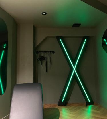 Love Room Strasbourg, Sauna, Spa, Suite Bali, Évasion Romantique et Sensuelle