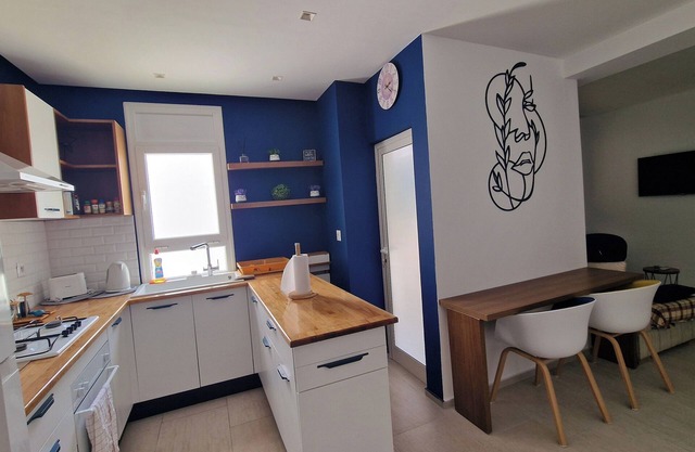 Lovely 1-Bed Apartment in lac1 Tunis