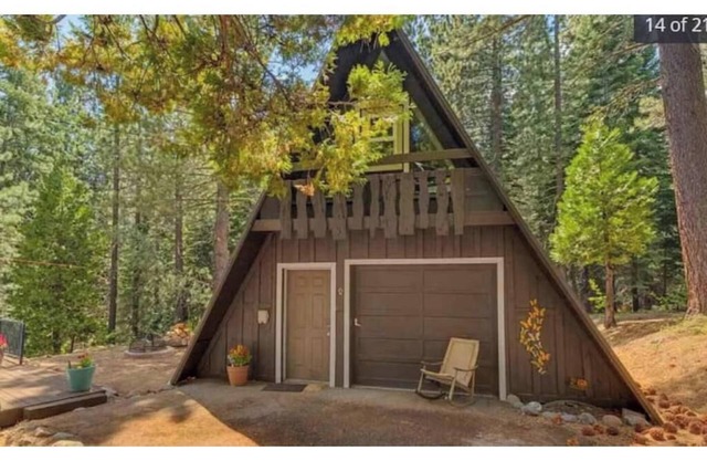 Lovely 1-bedroom cabin plus loft with 2 sleeping areas in Tahoe City Sunnyside