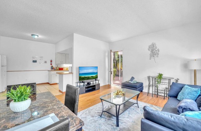 Lovely 2 bedroom in Beautiful Bay Harbor Islands