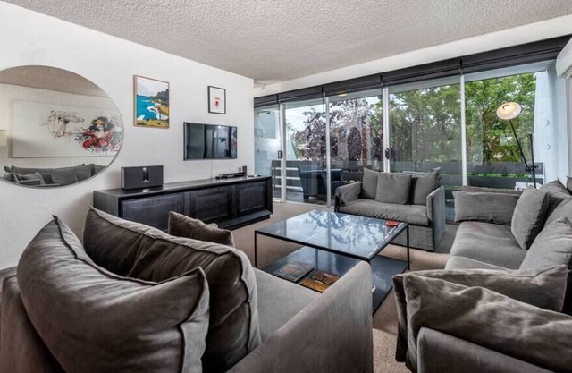 Lovely 2 BR Apartment in Griffith, ACT