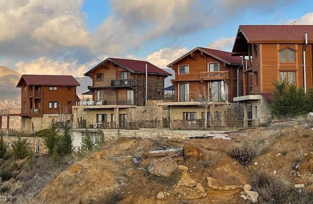 Lovely 2 BR Home in Faqra - 24/7 Power + Fireplace
