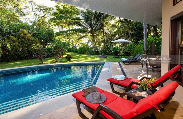 Lovely 3 Bdrm Villa On the Beach in Dominical, Fast Mesh Network, Lovely Pool