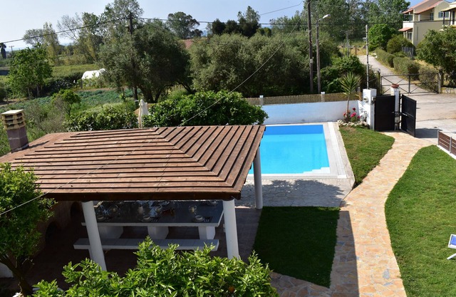 Lovely 3 bedroom villa with private pool, BBQ few minutes away from the beach.