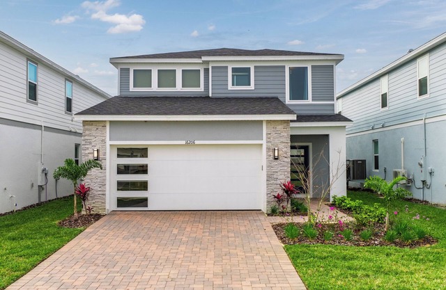 Lovely 5-bedroom house with POOL near Disney in Clermont