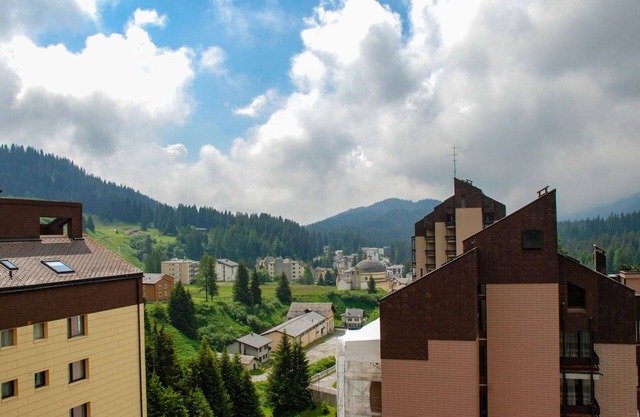 Lovely apartment for 4 guests with WIFI, pool, TV, balcony, pets allowed and panoramic view
