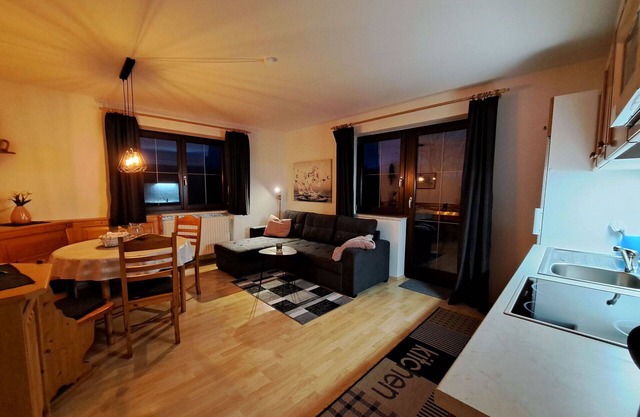 Lovely apartment for 3 guests with WIFI, TV, balcony and parking