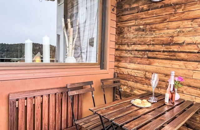 Lovely apartment for 3 people with WIFI, pool, TV and balcony