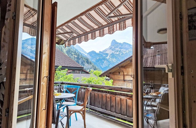 Lovely apartment for 4 people with WIFI, TV, balcony, pets allowed, panoramic view and parking