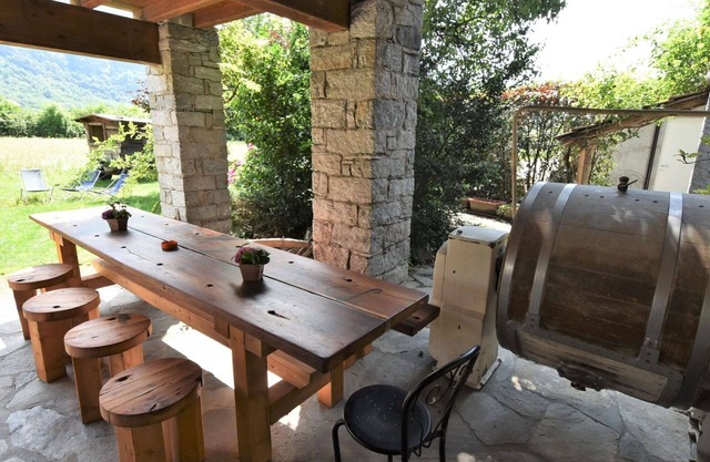 Lovely apartment for 3 guests with WIFI, TV, patio and pets allowed