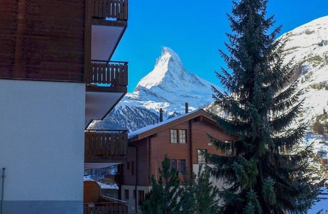 Lovely apartment for 6 people with WIFI, TV and balcony
