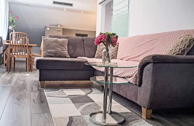 Lovely apartment for 2 people with WIFI, TV and pets allowed