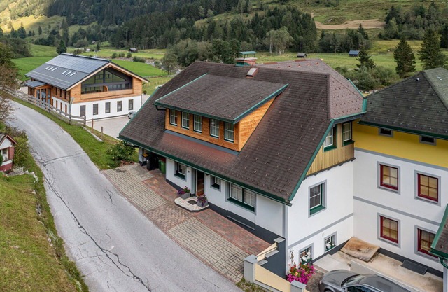 Lovely apartment for 6 people with WIFI, TV, terrace, pets allowed and parking