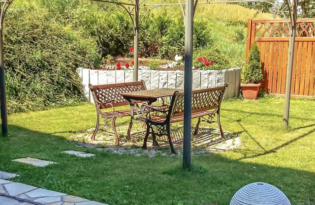 Lovely apartment for 2 people with WIFI, TV, patio and pets allowed