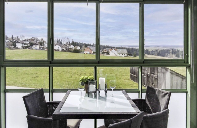 Lovely apartment for 4 guests with WIFI, pool, TV, balcony and parking
