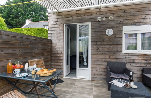 Lovely apartment for 2 people with WIFI, TV, terrace, pets allowed and parking