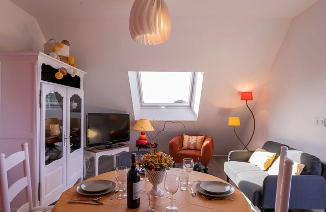 Lovely apartment for 4 guests with WIFI, TV, patio and parking