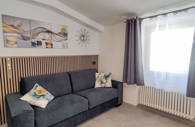 Lovely apartment for 5 people with WIFI, TV, patio and panoramic view