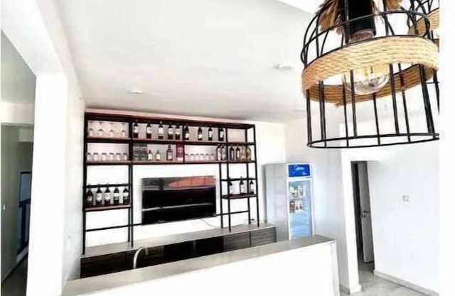 Lovely apartment with AC in vibrant Accra