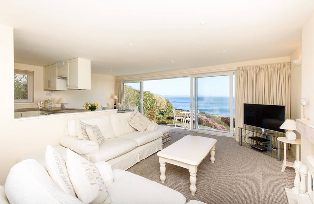 Lovely bungalow with fabulous views