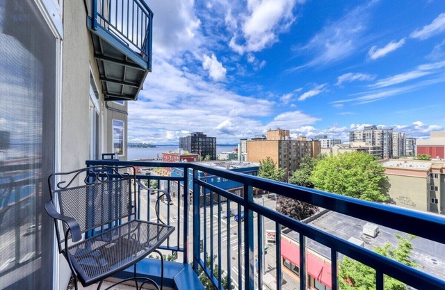 Lovely Condo in the Heart of Seattle!