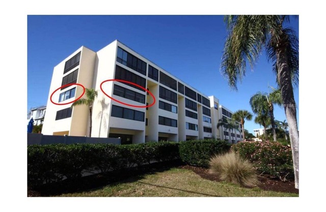 Lovely Condo with View of Lido beach and walking distance to St Armand's Circle