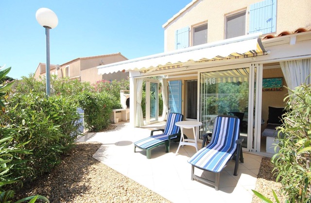 Lovely Corner house with wintergarden, 2 bedrooms, WIFI, 4 people, in a secured residence LE CLOS.