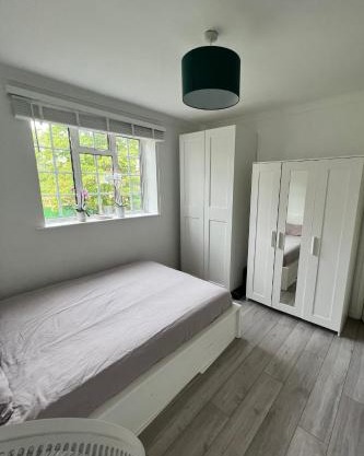 Lovely Forest Hill Flat