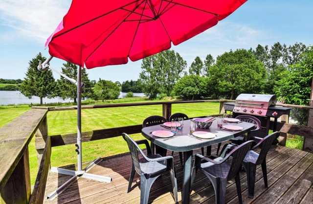 Lovely Home In Vire Normandie With Wifi