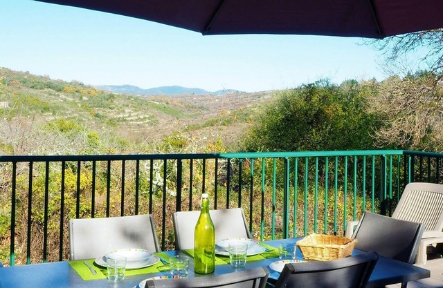 Lovely holiday home with terrace and garden, Villemagne-l'Argentière