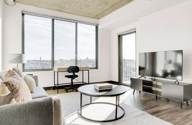 Lovely H Street 1BR w/Gym & Pool, near Union Station, by Blueground