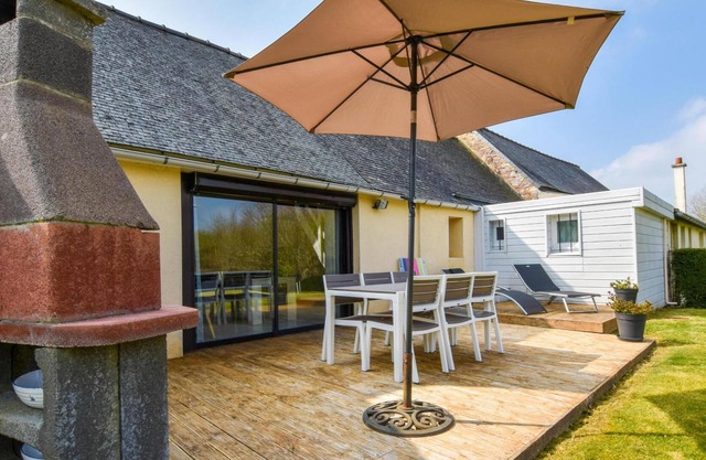 Lovely holiday home with large garden