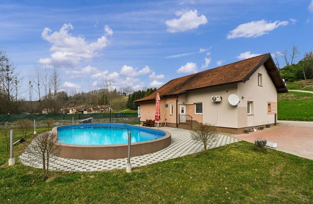 Lovely home in Vinogradi Ludbreski