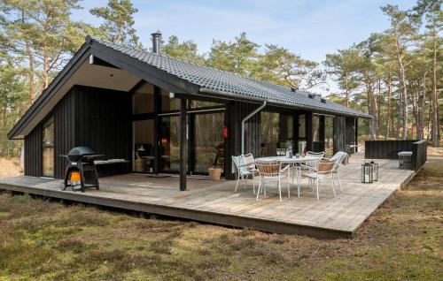 Lovely Home In Nexø With Wifi