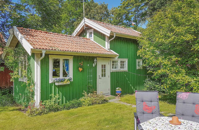 Lovely home in Onsala with kitchenette