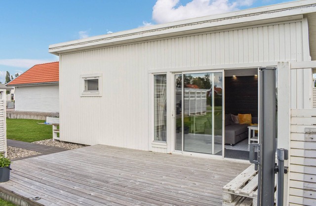 Lovely home in Tomelilla with kitchen