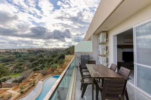 Lovely home with beautiful view with communal pool by 360 Estates