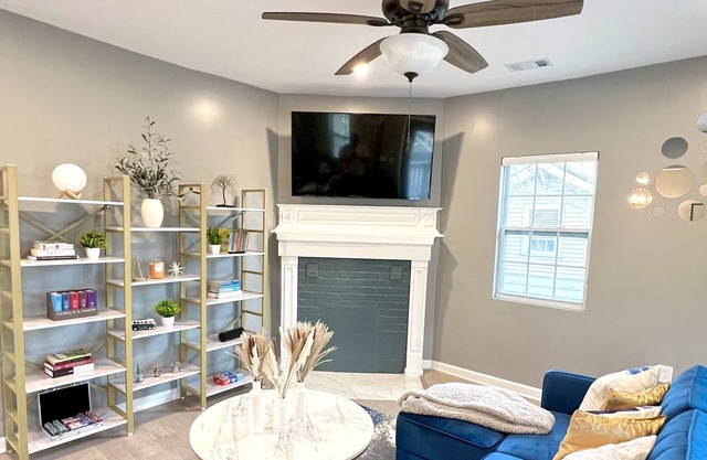 Lovely modern home near Downtown Atlanta & Airport