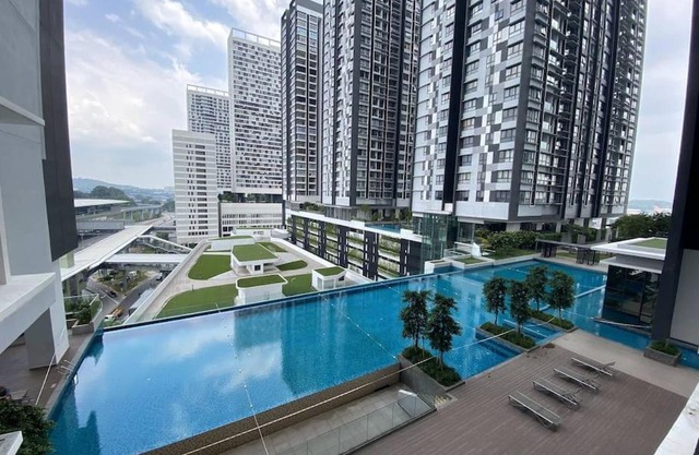Lovely one bedroom studio unit.