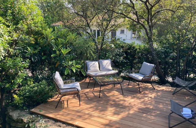 Lovely renovated T3 with terrace and garden in the Golden Triangle