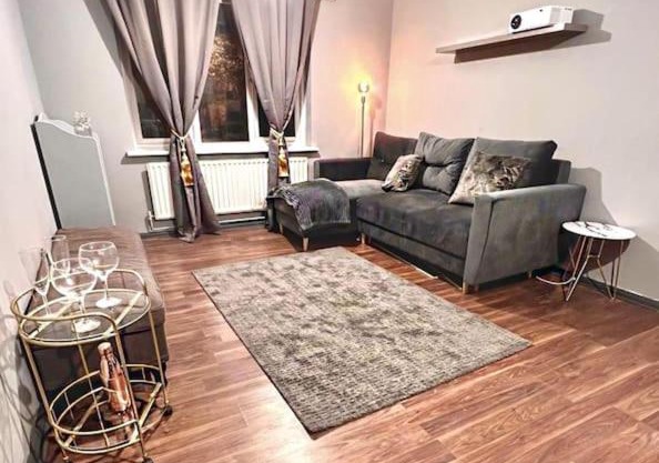 Lovely, two bedroom apartment central location