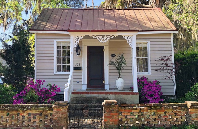 Lovingly Restored 1890 Historic Cottage