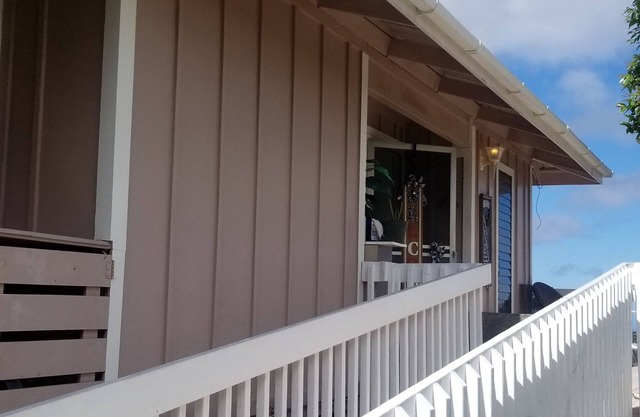 Lower oceanview. Recent remodel interior. Close to highway, store and beaches.