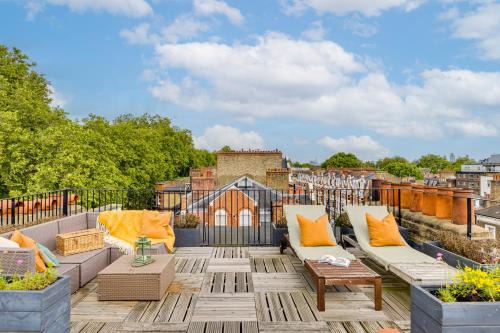 Luana's Stunning Rooftop