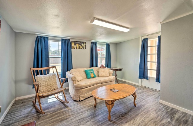 Lubbock Home: Furnished Patio < 5 Mi to Dtwn!