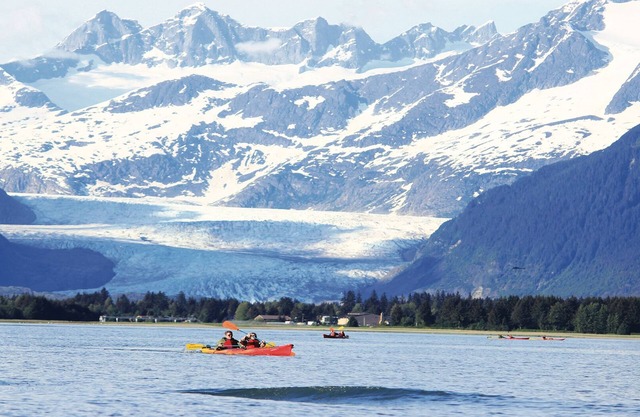Lucky Duck Private Room-Near Mendenhall Glacier and Auke Bay Offering DISCOUNT ON TOURS!