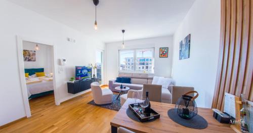 Lucy Apartment 1
