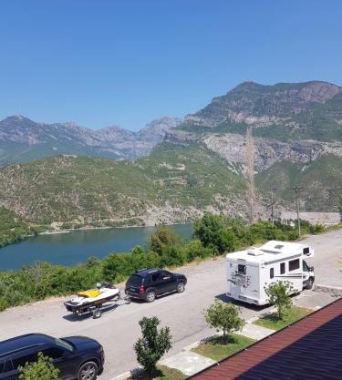 Lugina e Komanit